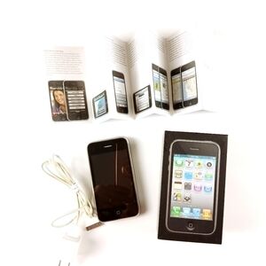 Apple iPhone 3G Black With box and Cord